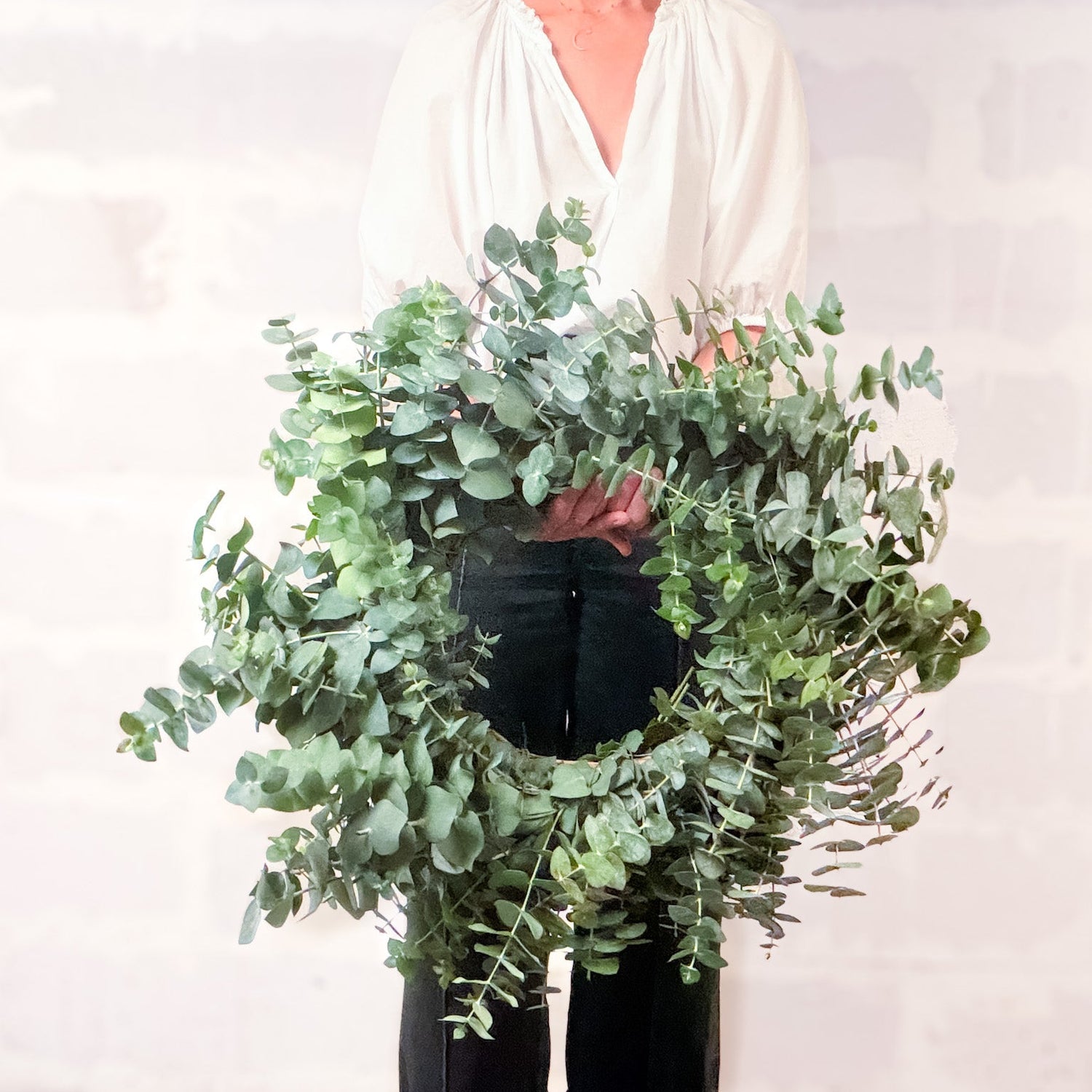 Corona de eucalipto natural para puerta