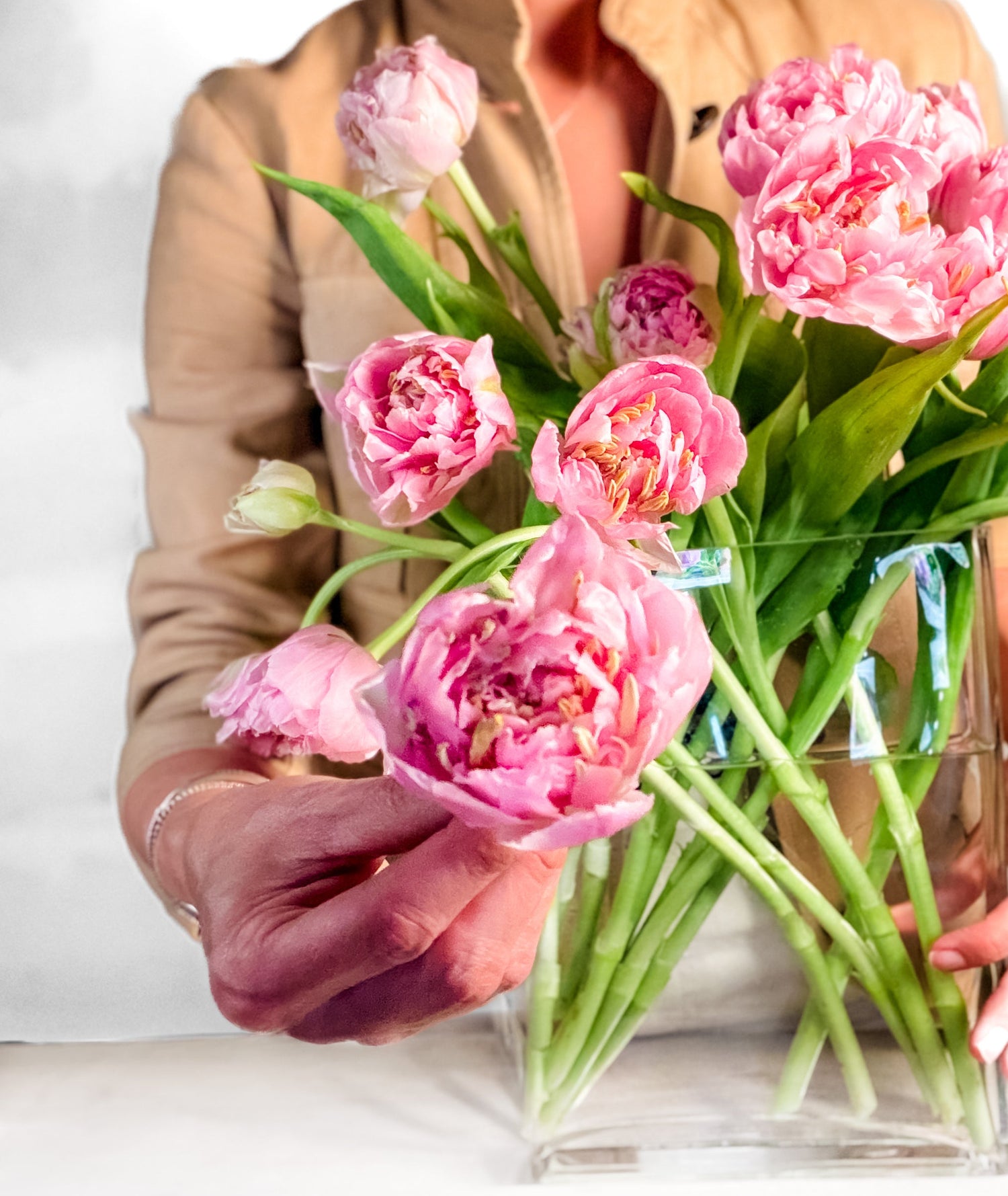 Arreglo especial de tulipán doble para regalo — Paola Flores y Casa